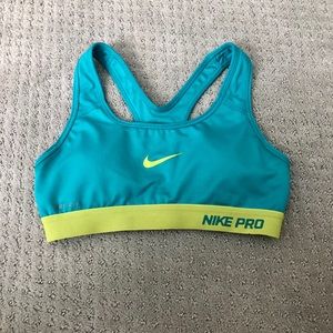 🖤3 for $15🖤EUC Nike pro sports bra
